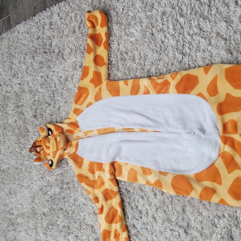 Giraffe onsie